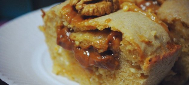 Творожный кекс с вареной сгущенкой