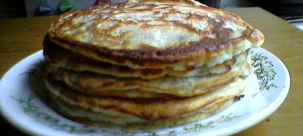 Блинные лепешки с луком и зеленью