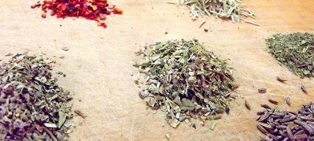 Домашняя приправа к мясным блюдам