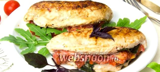 Куриные грудки с томатами и базиликом