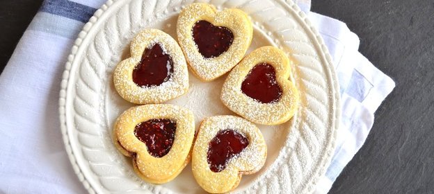 Печенье в виде сердечек
