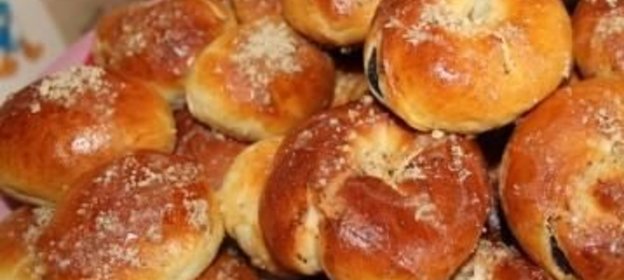 Булочки с маком (рецепт для хлебопечки)