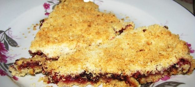 Малиново-шоколадный крамбль с миндальными орешками (для дуэли)