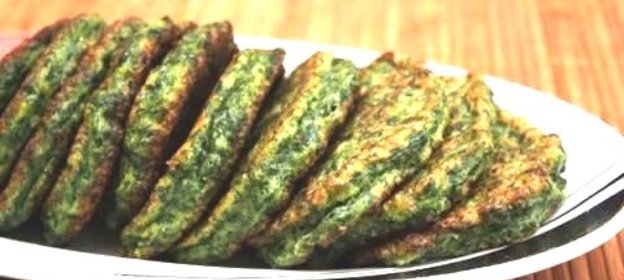 Оладьи с яйцом и зеленью