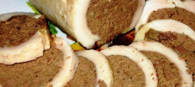 Луковая пицца с анчоусами