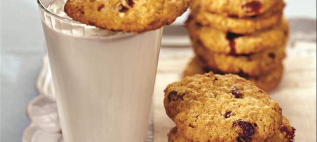 Овсяное печенье с вишней