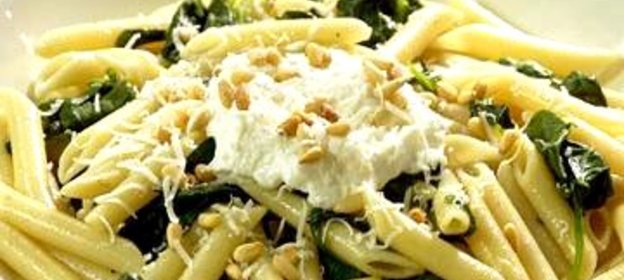 Паста с рикоттой и кедровыми орехами