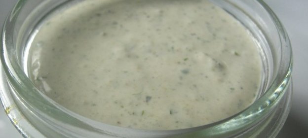 Пикантный соус с фейхоа