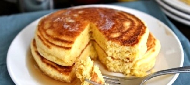 Кукурузные оладьи на кефире