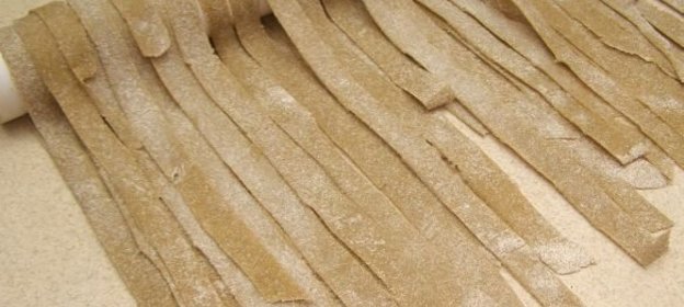 Домашняя лапша из ржаной муки