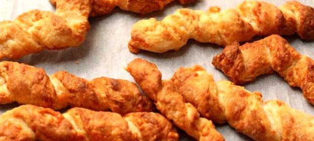 Сырные палочки к супу