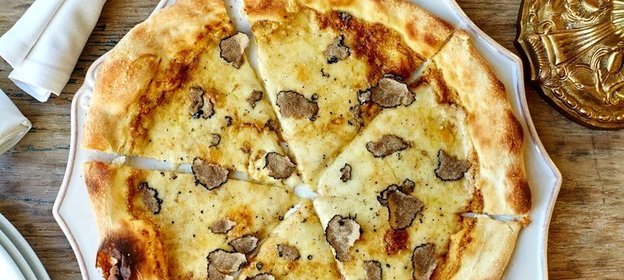 Трюфельная пицца из ресторана Buono