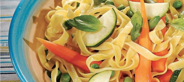 Лапша с летними овощами