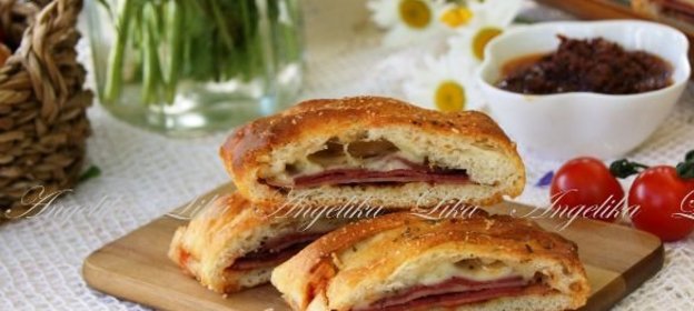 Пицца Стромболи