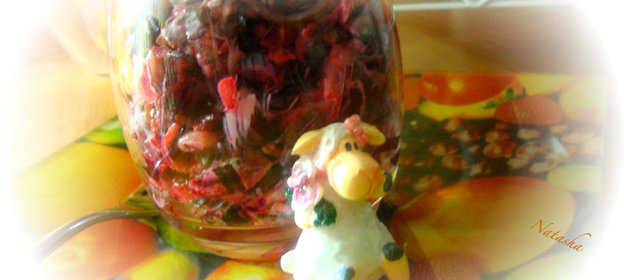 Салат из морской капусты со свёклой