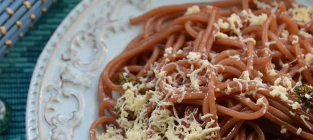 Спагетти с брокколи в красном вине