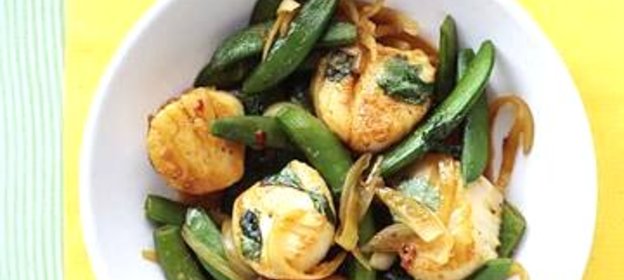 Жаркое из морских гребешков и фасоли