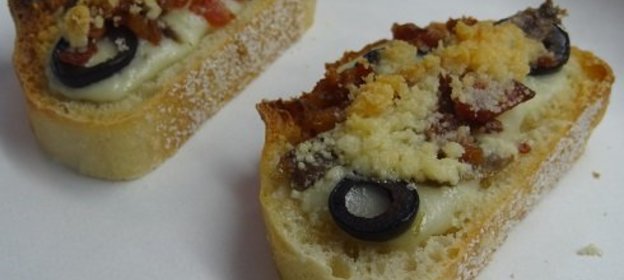 Анчоусы с Хлебом и Сыром