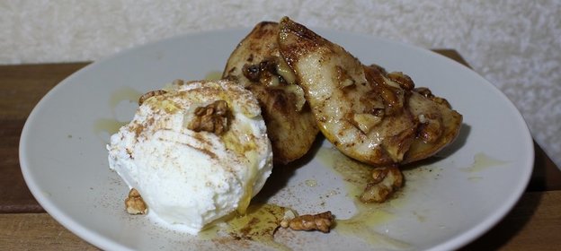 Печеные груши с мороженым. Видео