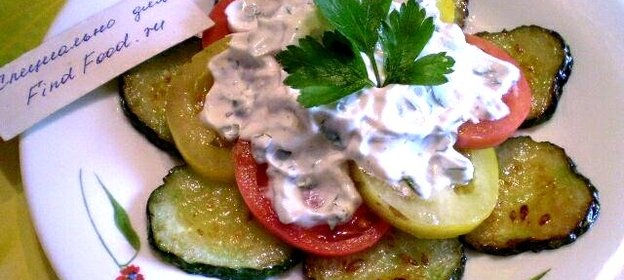 Салат с жаренными огурцами