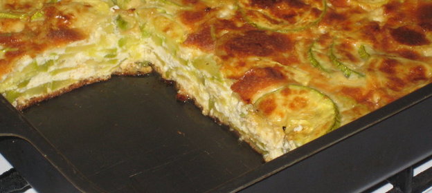 Запеканка из кабачков с луком