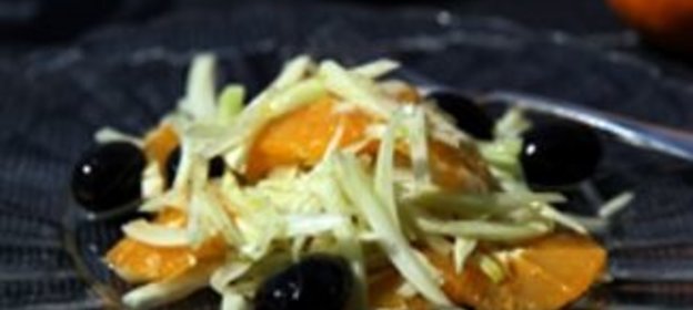 Салат из фенхеля и апельсинов с маслинами