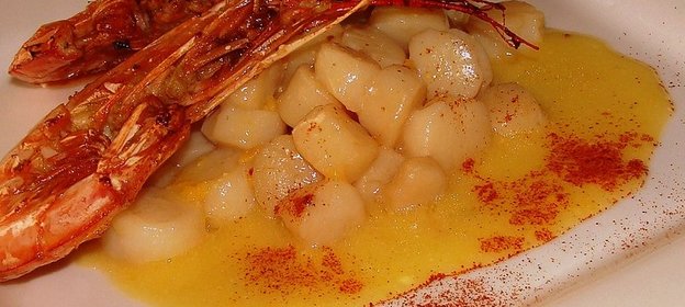 Морские гребешки с соусом