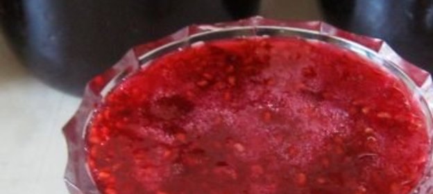 Соус из томатов с горошком для спагетти