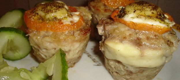 Кексики из фарша с сырной начинкой