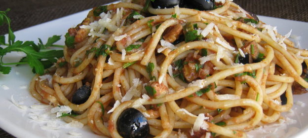 Спагетти с анчоусами (Spaghetti alla Puttanesca)