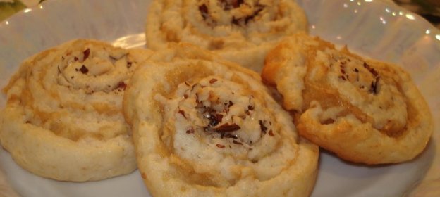 Творожное печенье с фруктами и орехами