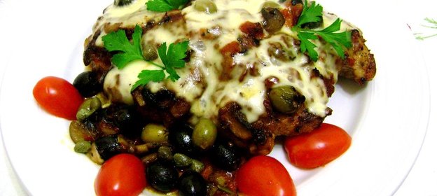 Свинина пиццайола. Maiale aiia pizzaiola