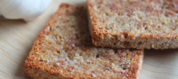 Жареный хлеб с чесноком