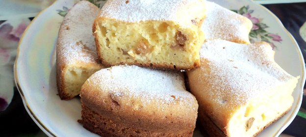 Кекс творожный с изюмом