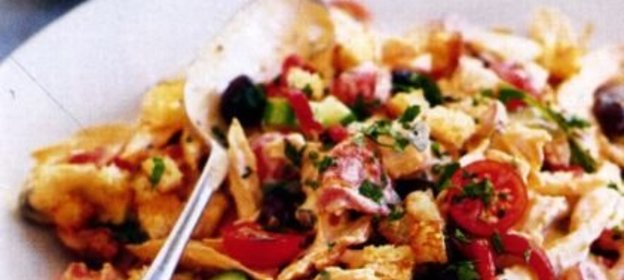 Салат Гаспачо с мясом птицы