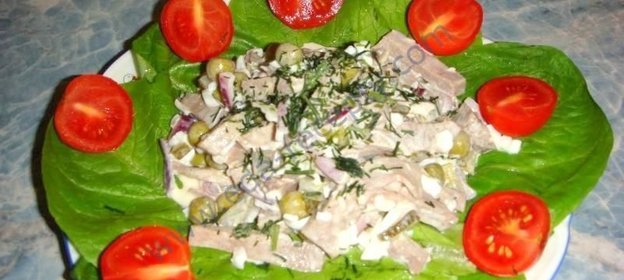 Салат из языка говяжьего с солеными огурцами