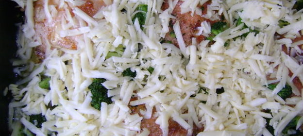 Торт с орехами и шоколадом