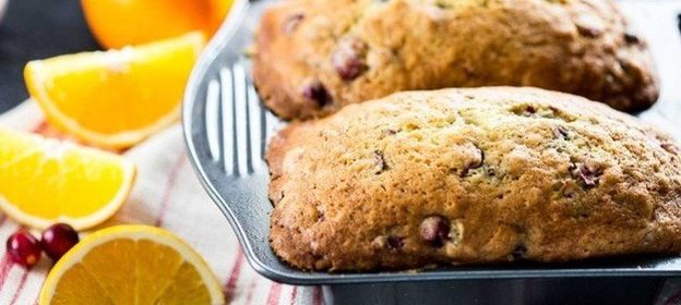 Хлеб с клюквой и апельсином