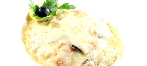 Морской жюльен из креветок и мидий