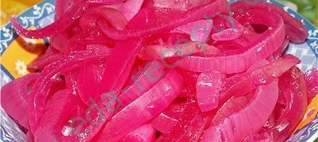 Лук в пряном маринаде по-грузински