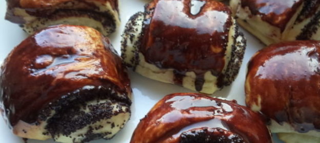 Булочка с маком (рулет)