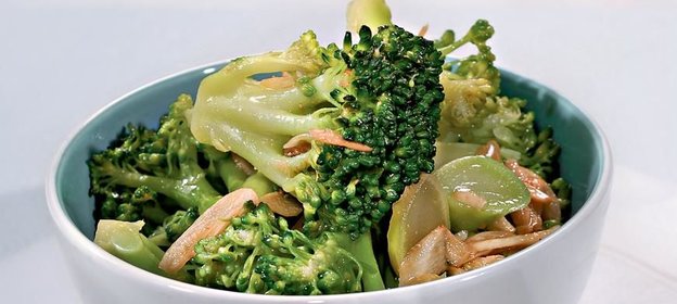Брокколи с имбирем