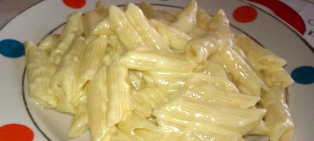Паста пенне в сливочно-сырном соусе