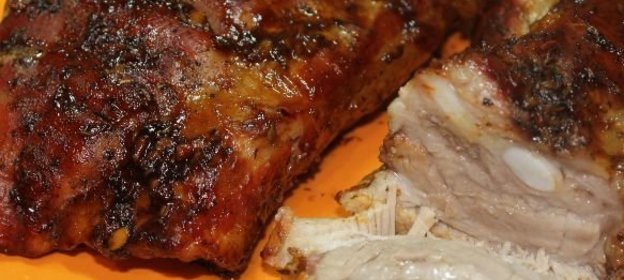 Лещ морской, запеченный с помидорами