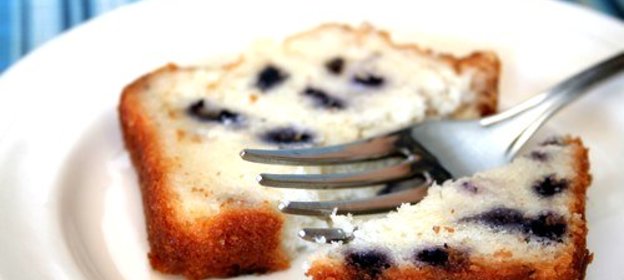 Лимонный хлеб с черникой