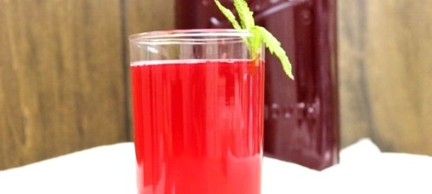 Морс из клюквы и малины