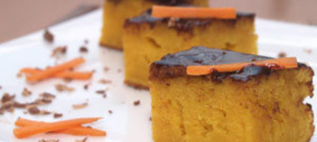 Морковный пирог с шоколадной глазурью