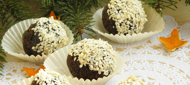 Полезные конфетки из гречневой муки и чернослива