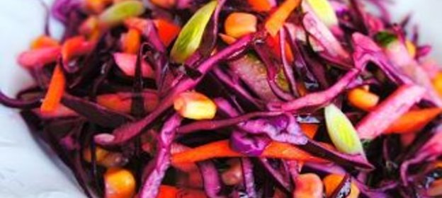 Салат из краснокочанной капусты