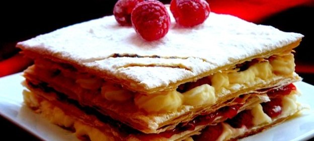 Мильфей с ягодами